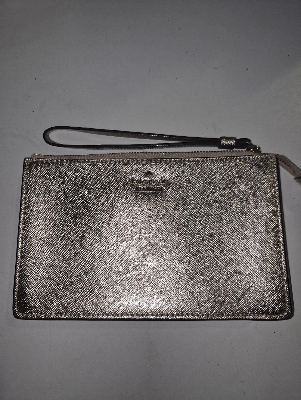 kate spade Metallic Rose Gold Saffiano Wristlet .Nwot.super Pretty.